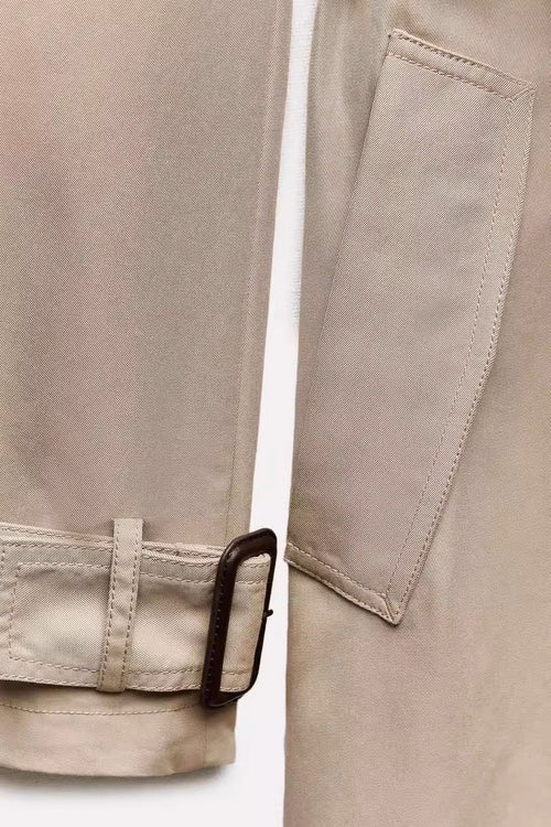 Moderner Trenchcoat