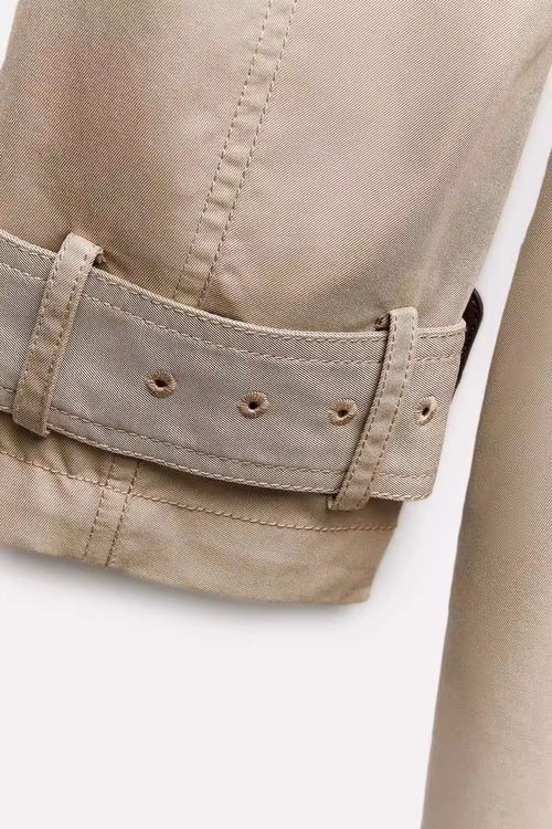 Moderner Trenchcoat